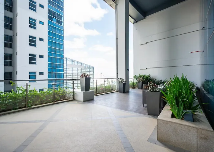 Great Value In Uptown Parksuites Bgc 1br,washer,netflix Apartamento Manila